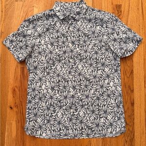 Perry Ellis White Short-Sleeve Button-Down with Navy Floral Print